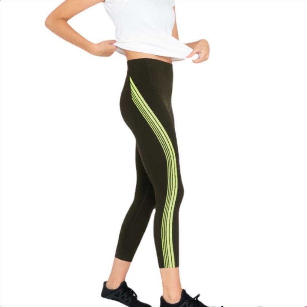 Spanx Every.Wear Contour 7/8 Leggings